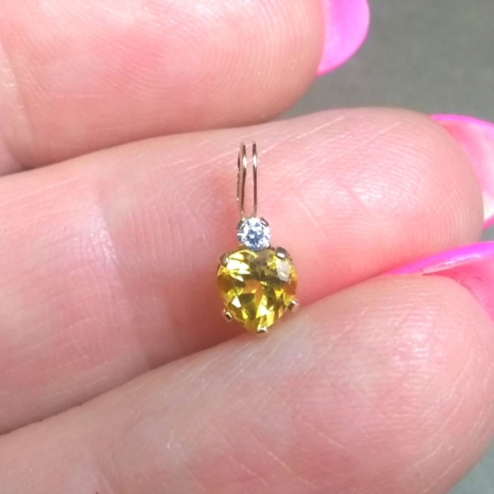 Mini 14KT Gold Citrine Heart & Diamond Vntg Charm / Pendant Clyde Duneier